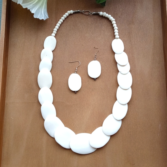 2PC Beautiful Pendant Bead Necklace and Earrings Set - Picture 3 of 10